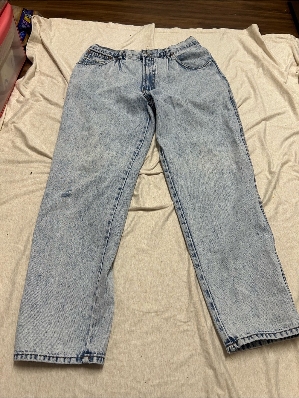 True Vintage 90s Bugle Boy Basic Jeans Relaxed High Rise Mom Light Wash